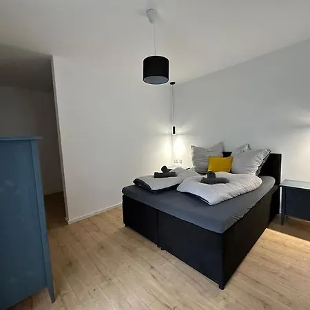 Modern, Stylisch Und Zentral! Apartment Meuselwitz Exterior photo